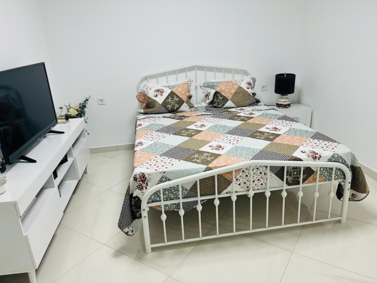 Techas City Center Luxurious Suites & Rooms Praia Exterior photo